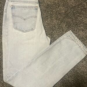 Vintage Levi's Women's Light Blue Straight Leg Jeans